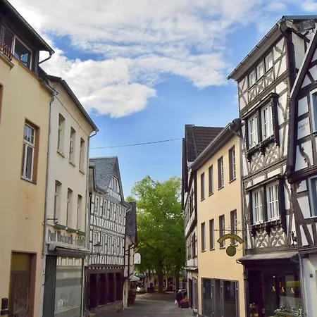 Im Kleinen Stil L Linz am Rhein